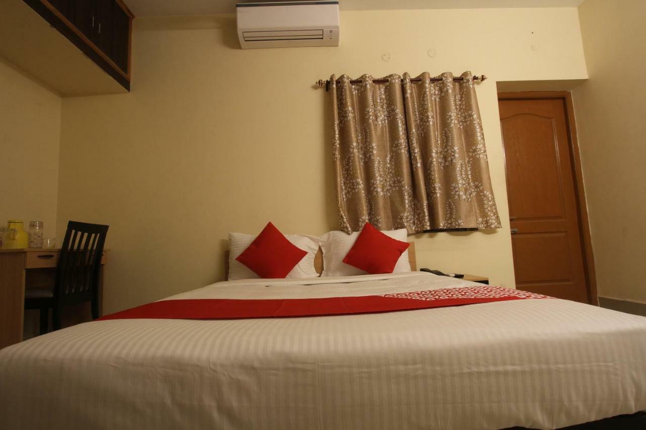 Oyo Flagship 31042 Sunil Residency Hotel Kojambuttúr Kültér fotó