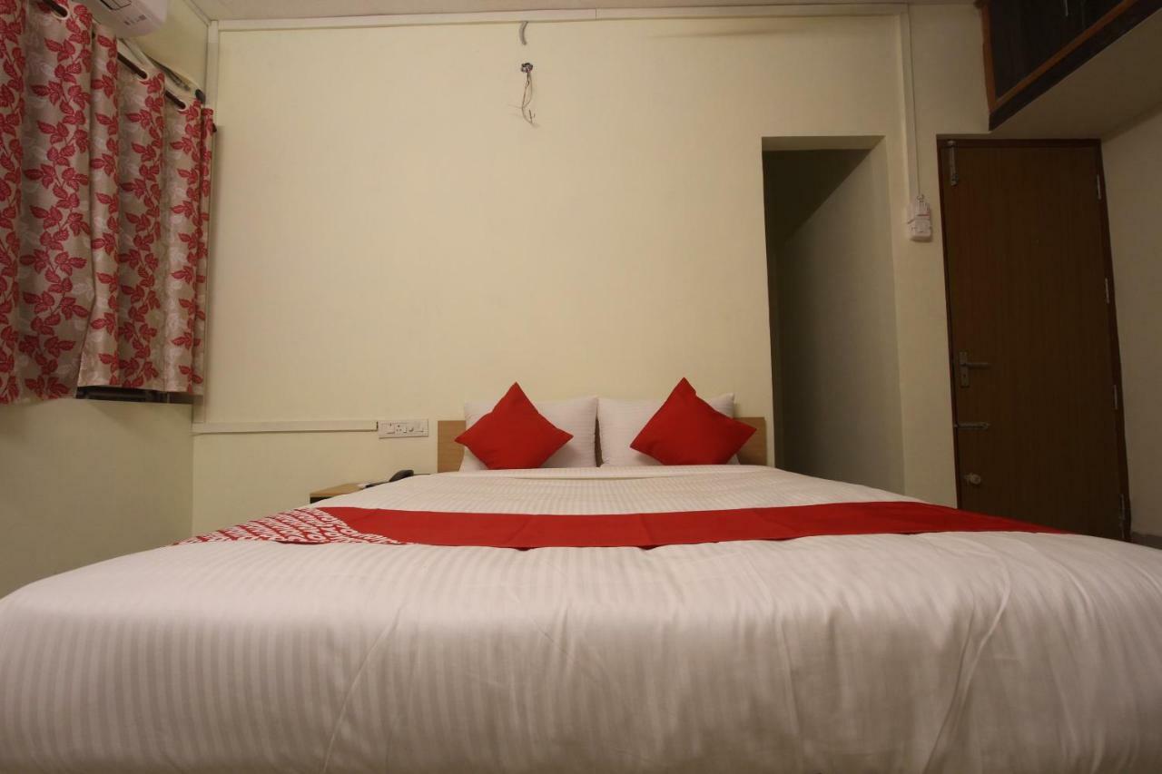 Oyo Flagship 31042 Sunil Residency Hotel Kojambuttúr Kültér fotó